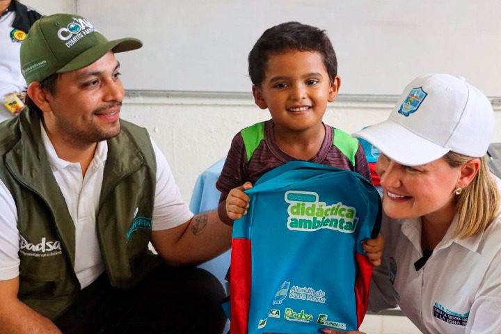 Habitantes de Marquetalia beneficiados con servicios médicos y recreativos gracias a Banasan.