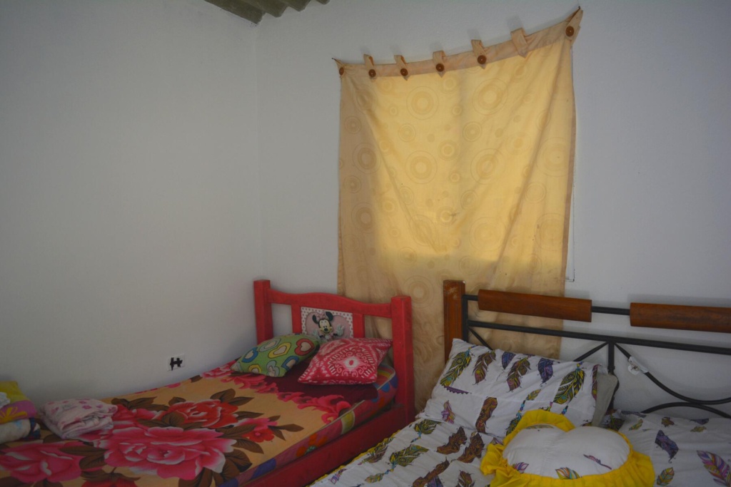 Equipo de la Fundación Banasan, Fyffes y Albert Heijn trabajando en las adecuaciones de las viviendas en el Magdalena.