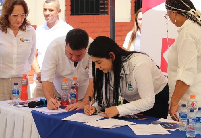 Baños renovados en la institución educativa Guillermo Álvarez, Guamachito.
